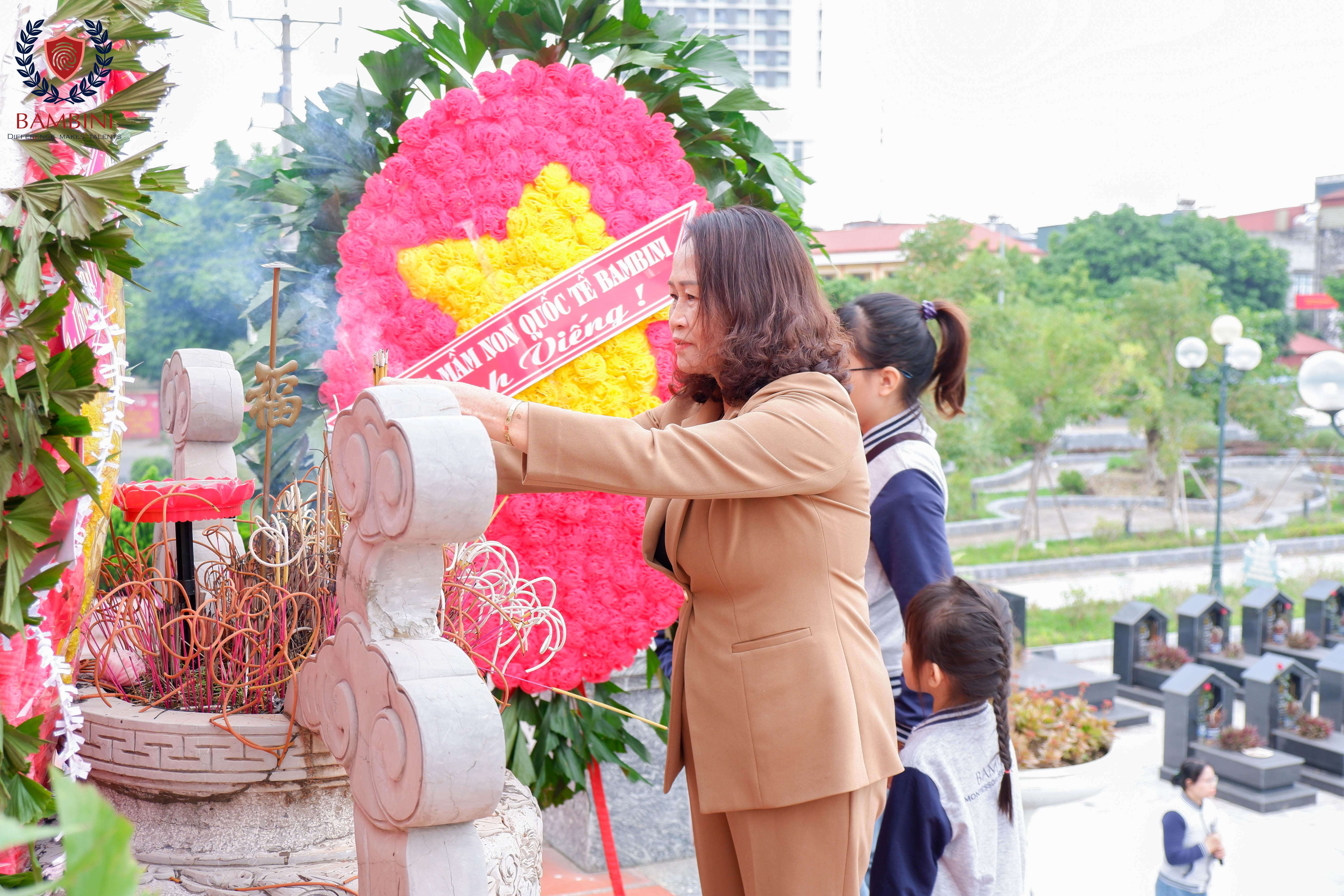 MỘT NÉN HƯƠNG LÒNG, VẠN ĐỜI GHI NHỚ